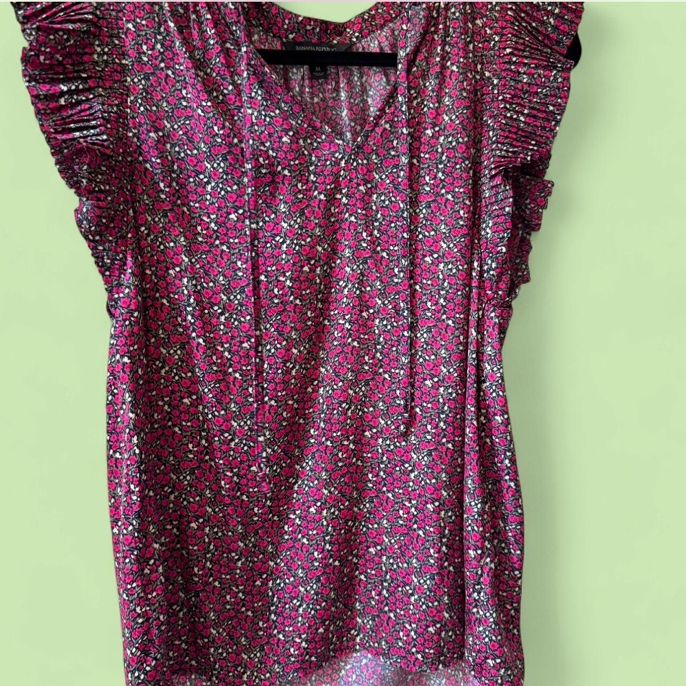 Banana Republic Pink Floral Blouse - Picture 2 of 5